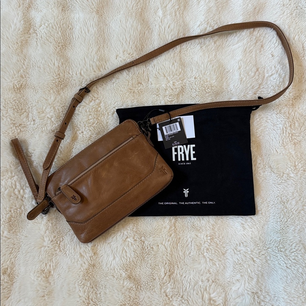 NWT Frye Melissa Leather Wristlet Crossbody Bag Beige $178